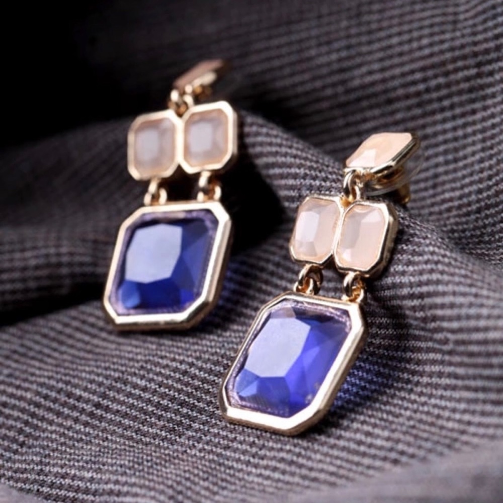 Blue dangle earrings - Picture 3 of 6